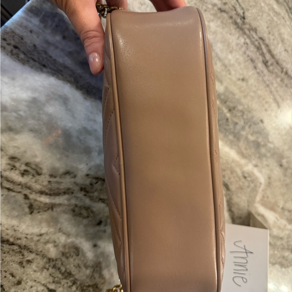 SOLD!!!๐ Gucci Camera Bag Dusty Pink (beige) Leather Small ๐ - Picture 7 of 10